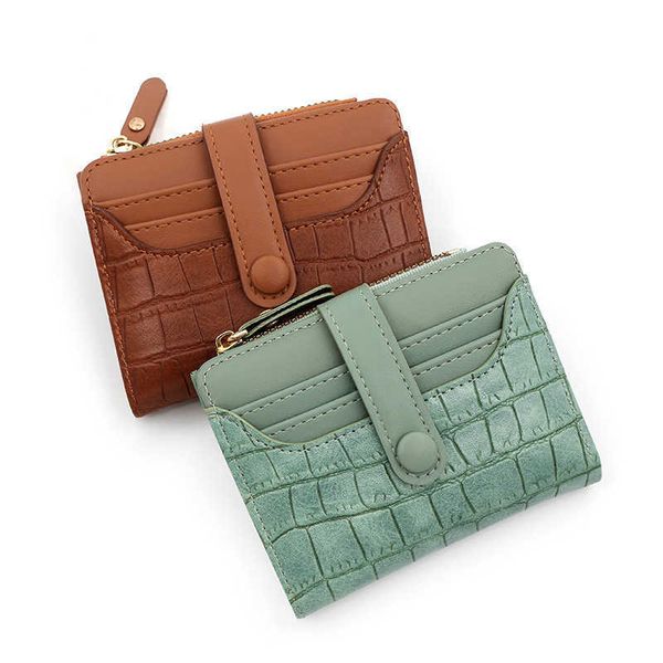 

korean version alligator short women's purse thin large capacity multi-card zero purse certificate bag buckle wallet 230310, Red;black