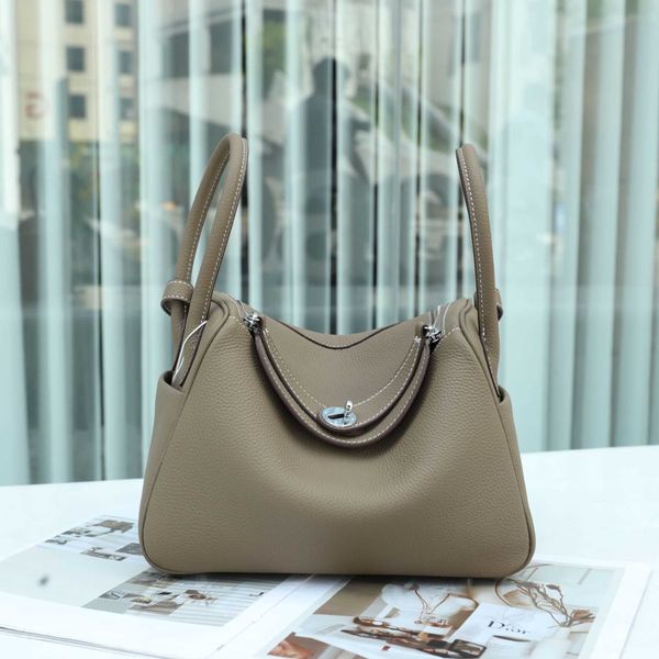 

2023 luxury bags original designer new summer versatile mother bag lindys cow leather doctor women's shoulder portable pillow 2 nu5e
