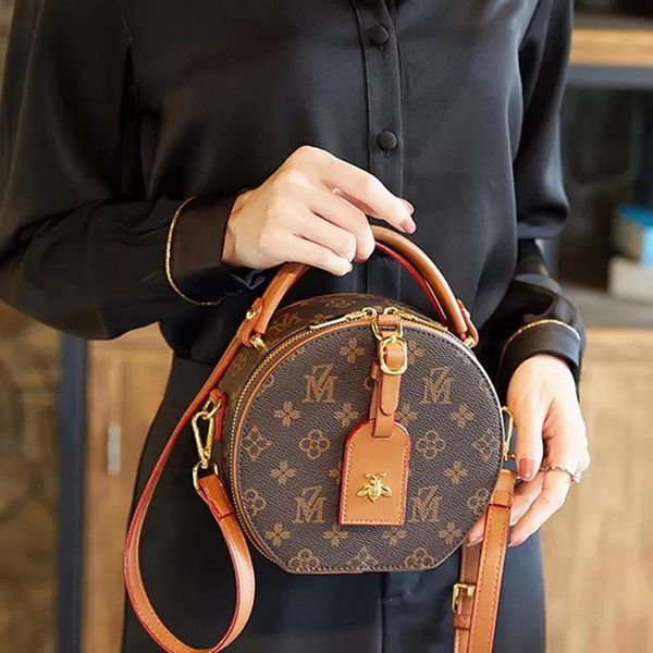 

fashionniche brand luxury design round one shoulder crossbody bag 2022 fashion rounded bags versatile printed rounding cake bag women's
