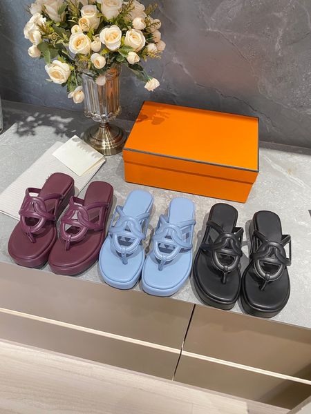 

2023 spring and summer slippers pine cake thick sole new clip toe beach outside wear fashion leather flat hollow, Black