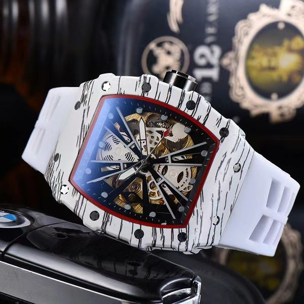 

2023 new watch wine cask hollowed out fashion business quartz watch watch, Slivery;golden