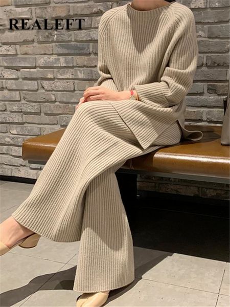 

women's two piece pants realeft autumn winter 2 sets knitted tracksuit oneck split sweater and wide leg jogging pullover suits 230310, White