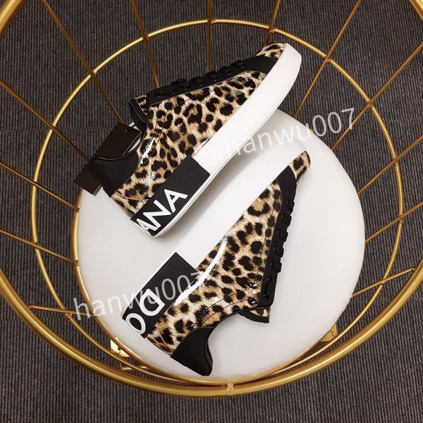 

2023 new casual shoes designer sneakers leather cushioning triple black nylon print men women track sneakers versatile trendy