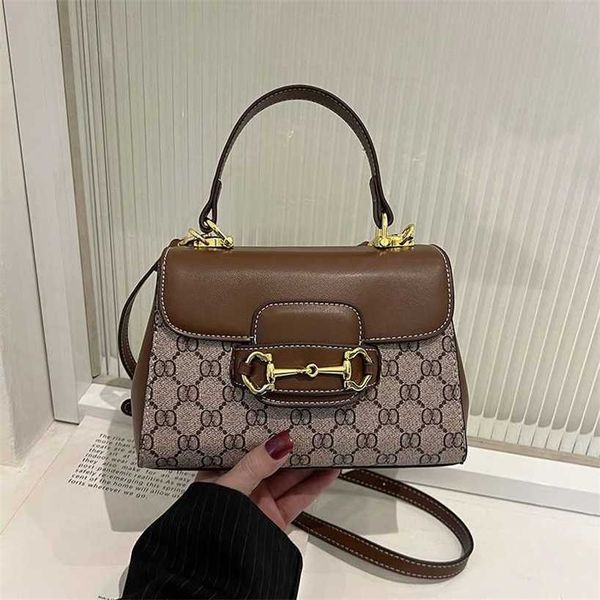 

handbag 2023 fashion women's bag leather quality handbag fashionable printing style small square shoulder handle messenger fashion lett