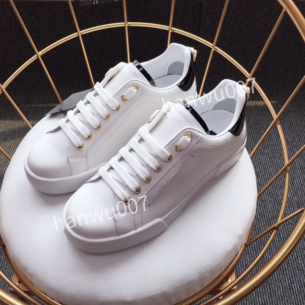 

2023 the new designer mens causal shoes fashion woman leather lace up platform sole sneakers white black mens womens velvet suede