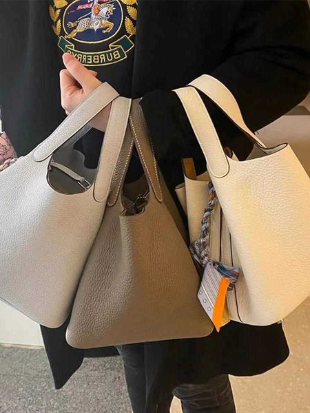 

designer original bucket pattern 2023 picotin locks shoulder basket bag head he bags purse layer lychee versatile high class handbag k4k1 ou