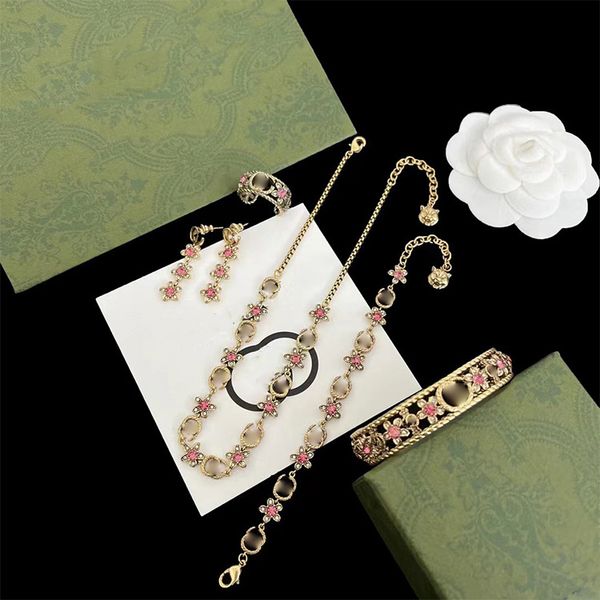 

gu pendant necklaces bracelets earrings set designers butterfly diamond double g interlocking tiger head small daisy flower for men's a, Silver