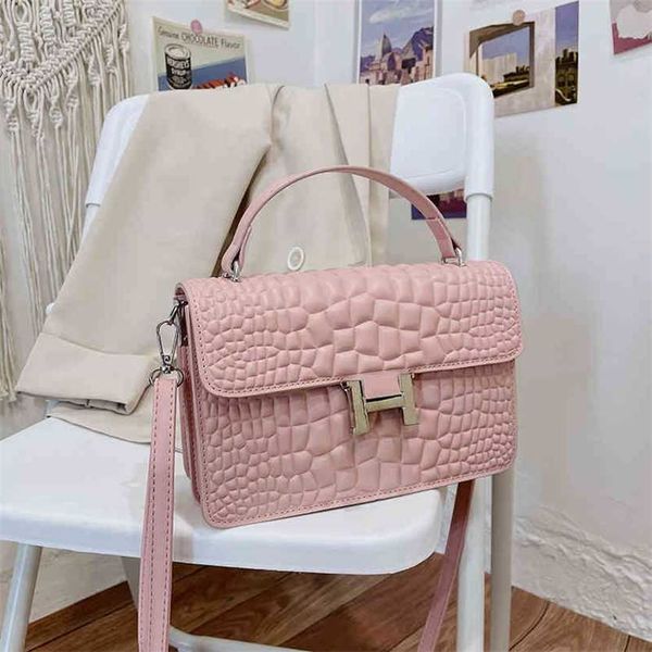 

handbag 2023 summer new alligator hand women's single shoulder messenger bag fashion foreign style small square bag street trend handso, Black