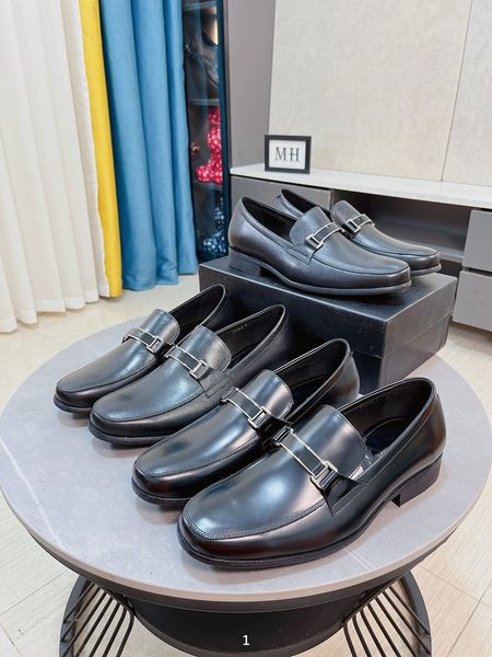 

p8/9model slip on flat loafers shoes new luxury designer fashion pointed black red velvet shoes men casual loafers formal footwear