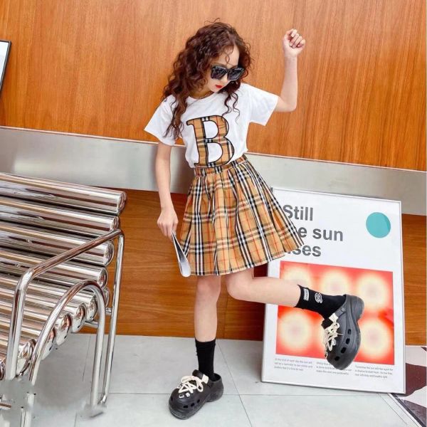 

2023 kids girls summer clothing sets short sleeve t-shirt plaid skirts children baby clothes set 2pcs 2-7y, White