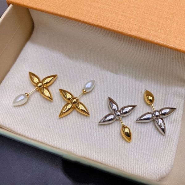 

2022 fashion luxury designer jewelry stud women earring letter earrings copper gold plated elegant wing charm earrings new style with box, Golden;silver