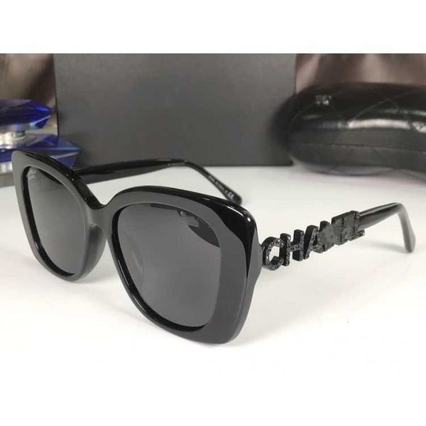 

50%off luxury designer sunglasses letter diamond black frame plain sunglasses same female sun glasses for sale 3tds, White;black