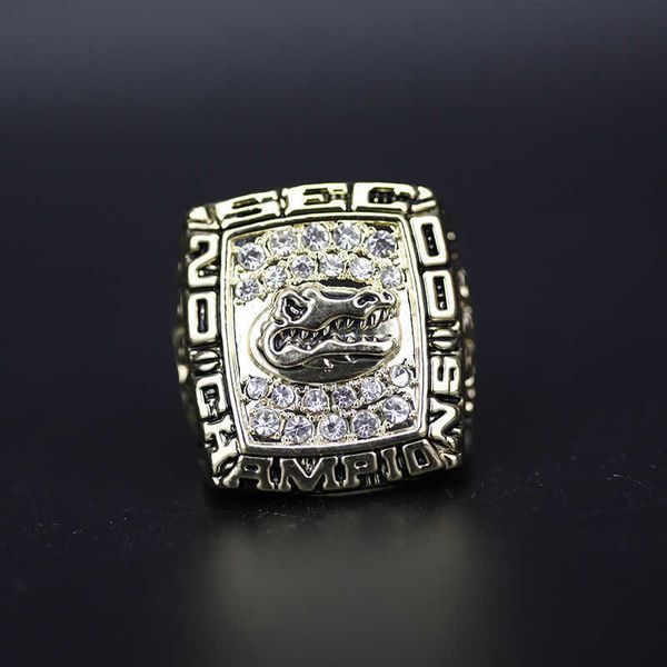 

2000 ncaa championship ring for university of florida alligators, Golden;silver