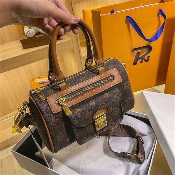 

handbag 2023 fashion women's bag leather quality handbag glory women's pillow three letter casual shoulder messenger bag