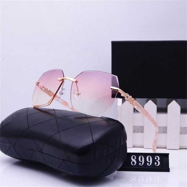 

sunglasses 2023 new overseas sunglasses men's and women's street shooting travel fashion glasses 8993, White;black