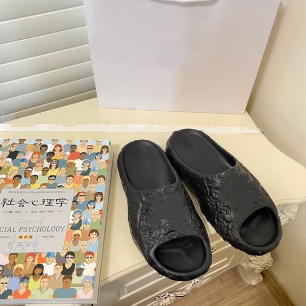 

2023 new rubber slides sandals floral brocade women men slipper flat bottoms flip flops womens fashion striped beach slippers, Black