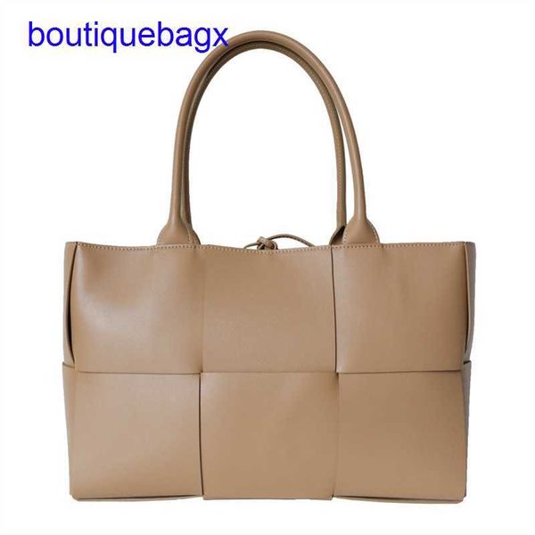 

luxury bottegss venetss arco evening bags online store handbag japan and south korea new women's leather tote bag large capacity m with