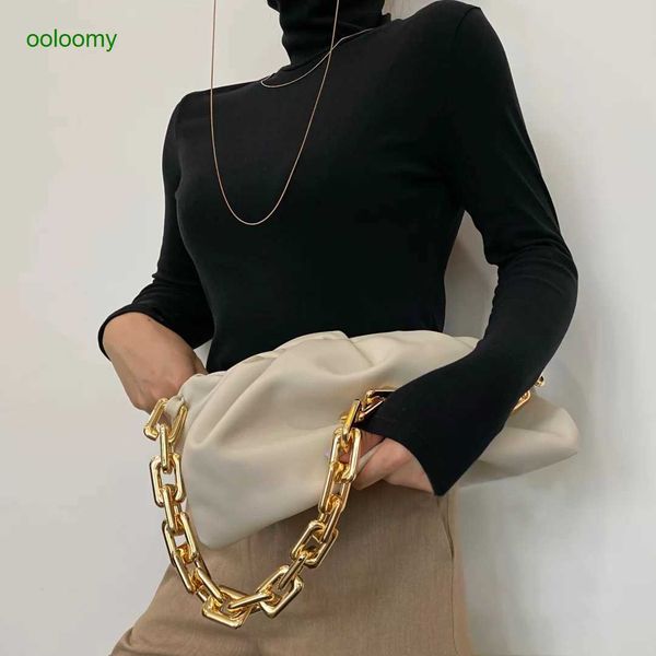 

bottegs venets the pouch anjia same style 2023 spring and summer new thick chain clip cloud bag cowhide women's single-shoulder portabl