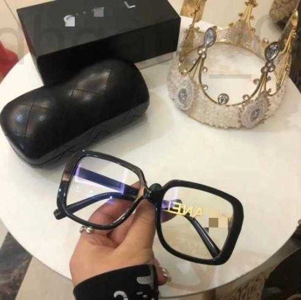 

sunglasses designer a new type of beauty magic weapon small fragrance box female net red the same anti-blue light hollowed-out 8b7g, White;black