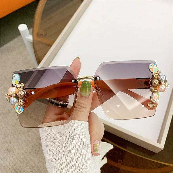 

sunglasses 2023 new pearl anti ultraviolet round big face thin sunglasses ladies elegant fashion glasses, White;black