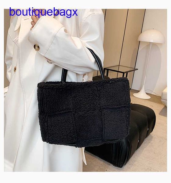 

luxury bottegss venetss arco evening bags online store tide 2023 autumn and winter new network red versatile woven large capacity with logo