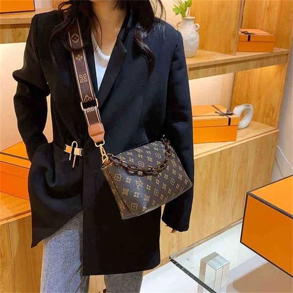 

handbag 2023 fashion women's bag leather quality handbag large capacity women's minority printing early spring messenger acrylic c