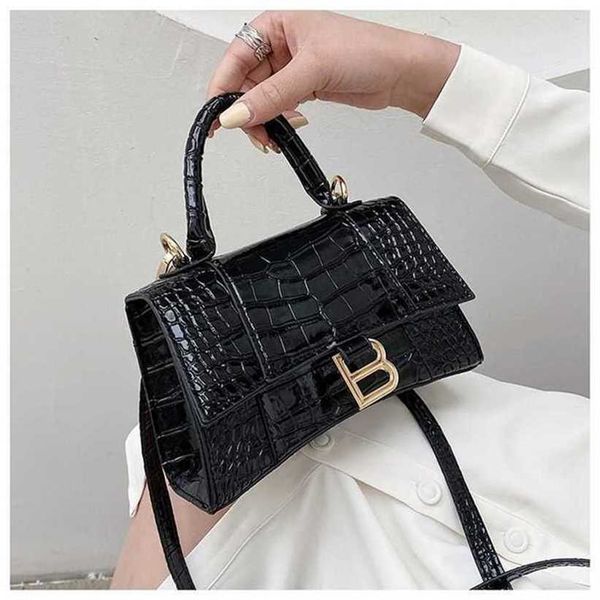 

handbag 2023 fashion women's bag leather quality handbag spring and summer shoulder messenger portable korean mini square women's