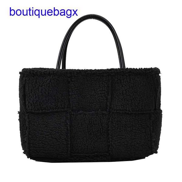 

luxury bottegss venetss arco evening bags online store new lamb 2023 autumn network red and winter wool knitted tote plush handbag with logo