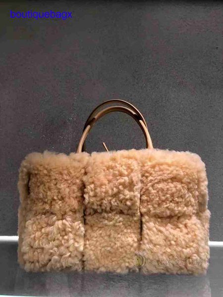 

luxury bottegss venetss arco evening bags online store dongdamen lamb wool green woven bag tote korean portable fashion personaliz with logo