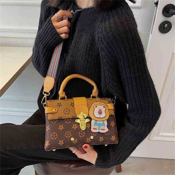 

handbag 2023 fashion women's bag leather quality handbag popular niche female shoulder messenger contrast color portable small square b