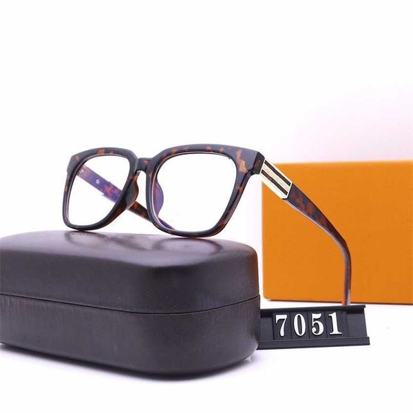

sunglasses 2023 new overseas male and female frame mobile phone flat lens glasses can be equipped with myopia 7051, White;black