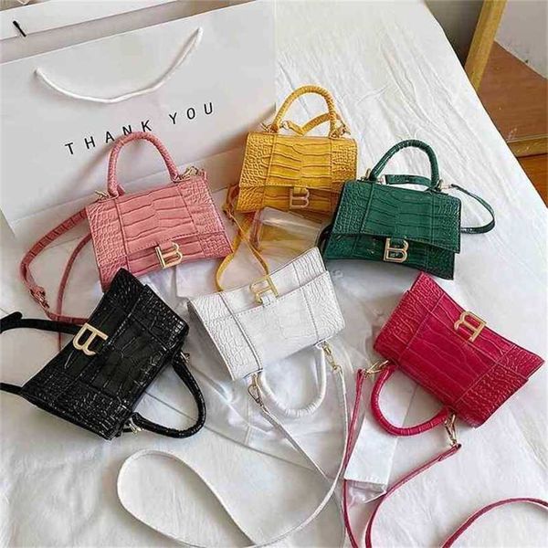 

handbag 2023 fashion women's bag leather quality handbag simple crocodile armpit hourglass shoulder french stick trend messenger style