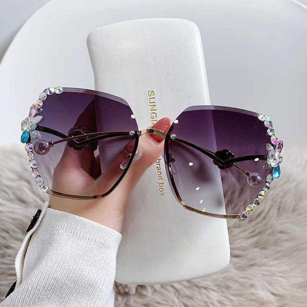

sunglasses 2023 new pearl rhinestone sun and ultraviolet protection net red ins round face sunglasses diamond inlaid fashion, White;black