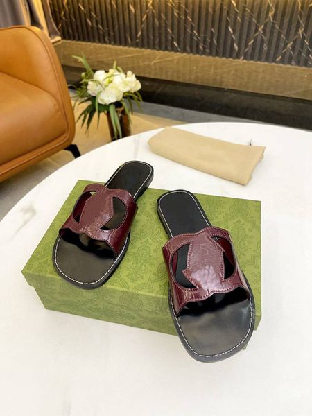 

female designer camellia slippers 2023 summer girls casual shoes designer slippers slippers flat sandals beach swimming pool leather slipper, Black