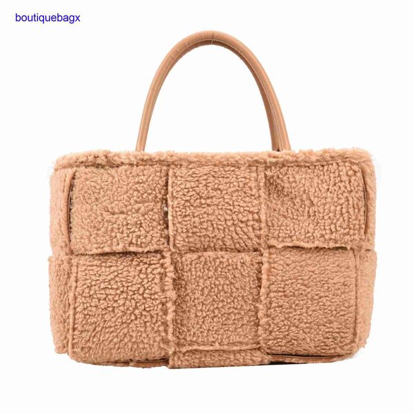 

luxury bottegss venetss arco evening bags online store winter south korea east gate lamb green 2023 woven tote handheld fashion pe with logo