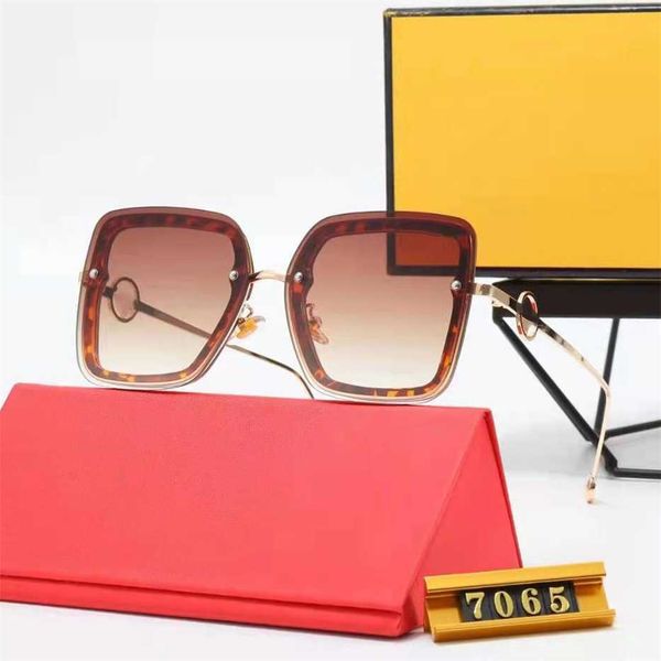 

sunglasses 2023 new overseas women's street travel fashion glasses 7065, White;black