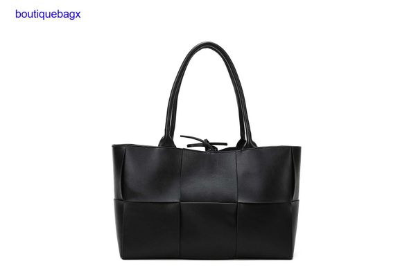

luxury bottegss venetss arco evening bags online store new female 2023 large korean textured shoulder bag large capacity woven tot with logo