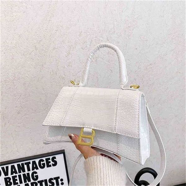 

handbag 2023 fashion women's bag leather quality handbag spring hands patent leather letter messenger bag