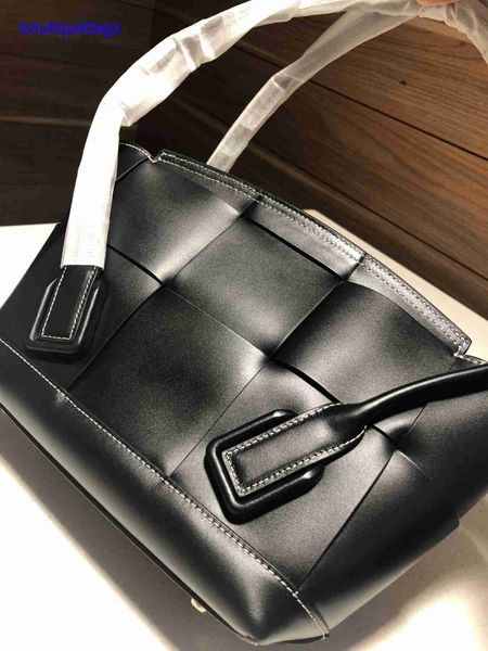 

original edition luxury bottegss venetss arco evening bags online store qi wei's same arco33 medium large smooth grain leather wov with