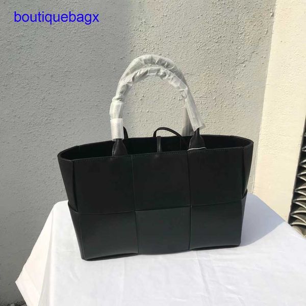 

luxury bottegss venetss arco evening bags online store spring tote 2023 fashion new handbag early large capacity zipper inner sing with logo