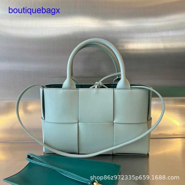 

original edition luxury bottegss venetss arco evening bags online store simple autumn and winter 2023 fashion commuter trendy wome with logo