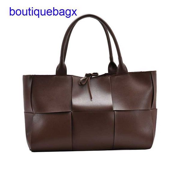 

luxury bottegss venetss arco evening bags online store autumn large new female 2023 korean early texture shoulder capacity woven t with logo