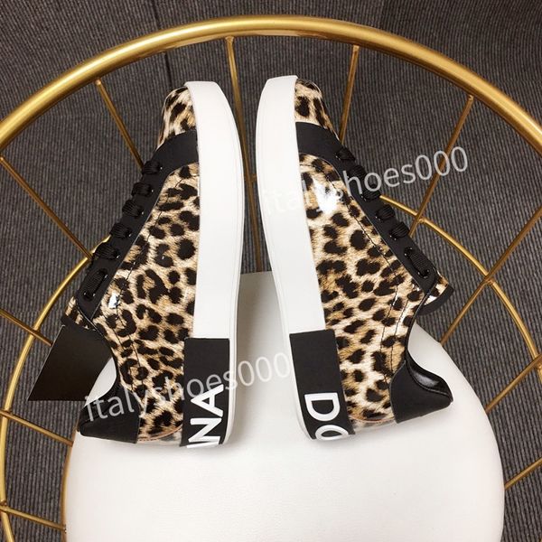 

mens sneakers casual men women sports shoe runner dazzling blue tailgate reflective zebra beluga natural cinder carbon, Black