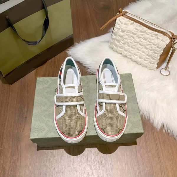 

tennis 1977 canvas casual shoes luxurys designers womens shoe italy green and red web stripe rubber sole stretch cotton low mens sneakers mo, Black