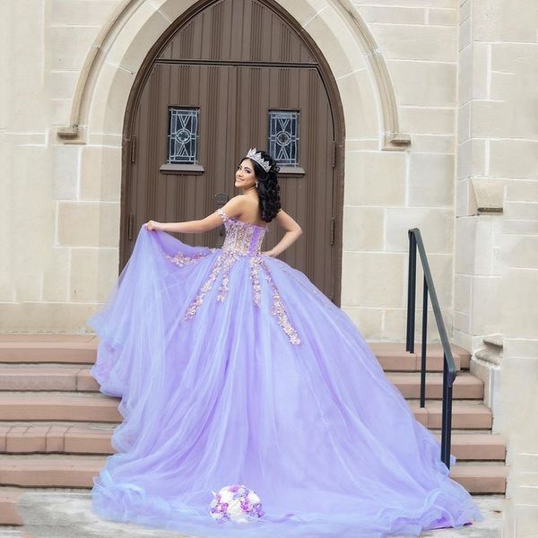 

lavender sweetheart quinceanera dress lavender lace glitter tulle sweep train mexica vestidos de anos sweet 16 princess pageant, Blue;red