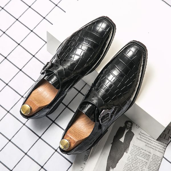 

luxury men leather shoes red formal dress shoes for male party wedding pointed office work shoes derby business casual oxfords, Black;white