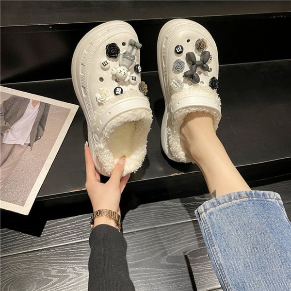 

slippers women autumn andwinter fashion versatile casual korean round head cartoon animation plush thickened half drag wool shoes 230314, Black