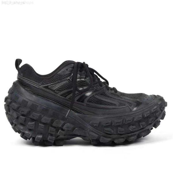

2022 beige black defender designer outdoor shoes grey green tire shoe men women stars loves trainers sports platform sneakers - lf