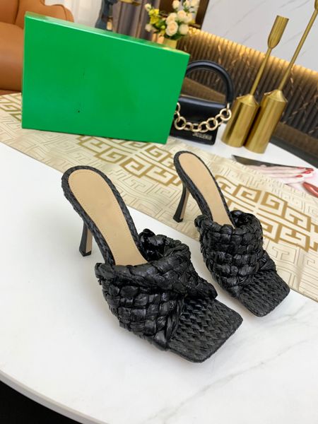 

2022 new fashion womens sandals slippers slide designer luxury flat high heels flip flops shoes embroidered platform rubber sandal leather c, Black
