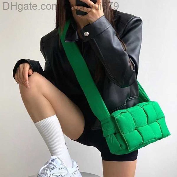 

qwertyui879 totes fashion padded women shoulder bags designer brand quilted handbag luxury pu space cotton crossbody bag large tote winter 2
